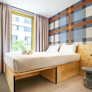 easyhotel-euromed.fr-provencehotel.com/
